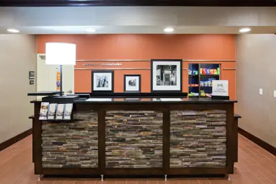 Photo 4 - Hampton Inn & Suites Minneapolis West/ Minnetonka