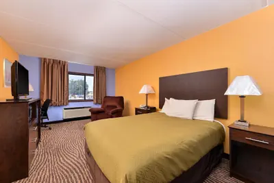 Photo 5 - Americas Best Value Inn Clear Lake