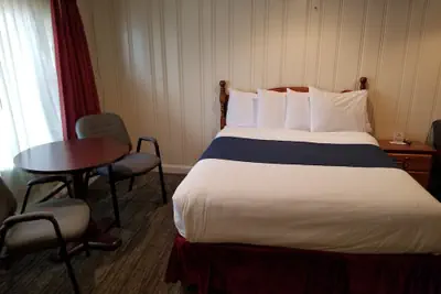 Photo 5 - The Tides Motel