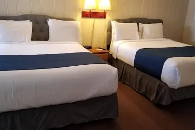 Photo 4 - The Tides Motel