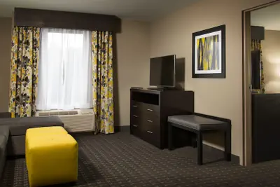 Photo 5 - Holiday Inn Express & Suites Madison Central by IHG