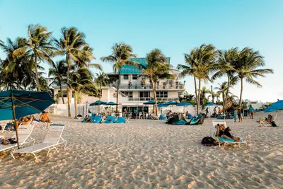 Photo 2 - Numero Uno Beach House