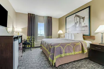 Photo 5 - SureStay Plus Hotel by Best Western Owasso Tulsa North