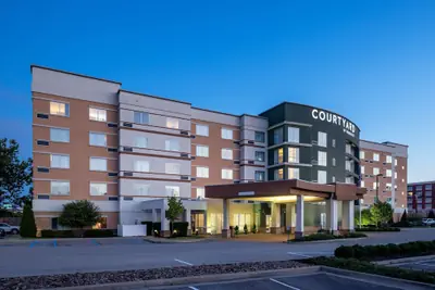 Photo 2 - Courtyard by Marriott Charleston Downtown/Civic Center