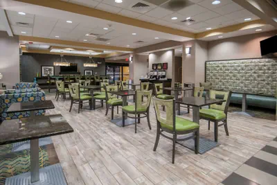 Photo 4 - Hampton Inn Hernando