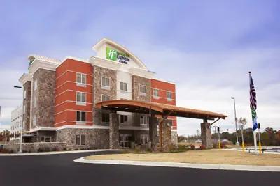 Photo 2 - Holiday Inn Express & Suites Hot Springs by IHG