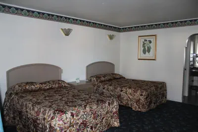 Photo 3 - Best Whittier Inn