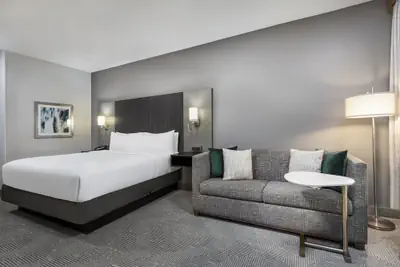 Photo 5 - Holiday Inn Carlsbad by IHG