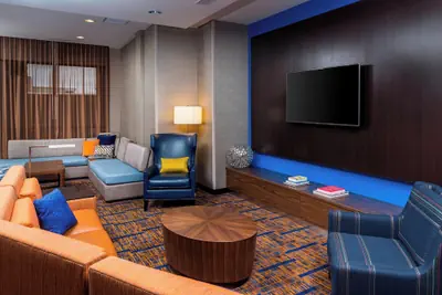 Photo 2 - Courtyard by Marriott Bismarck North