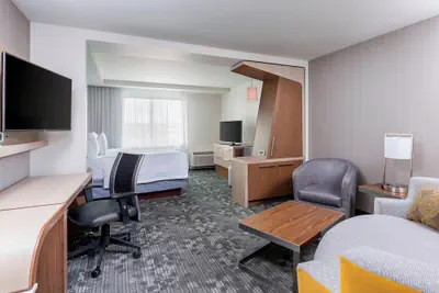 Photo 4 - Courtyard by Marriott Bismarck North