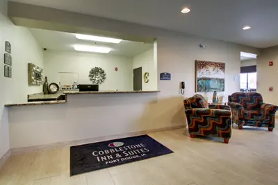 Photo 3 - Cobblestone Inn & Suites – Fort Dodge