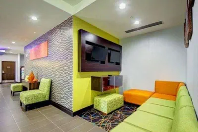 Photo 3 - Comfort Inn & Suites Tulsa I-44 West - Rt 66