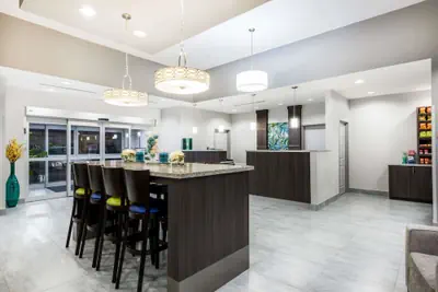 Photo 4 - Hawthorn Extended Stay by Wyndham Midland