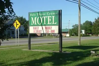 Photo 2 - Fels Three Crown Motel