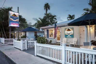 Photo 2 - Southwinds Motel
