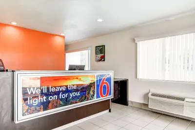 Photo 5 - Motel 6 Waco, TX - Lacy Lakeview
