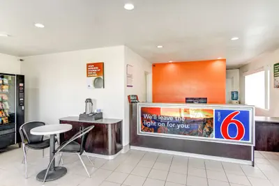Photo 4 - Motel 6 Waco, TX - Lacy Lakeview