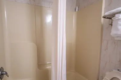 Photo 4 - Ocean 1 Hotel and Suites