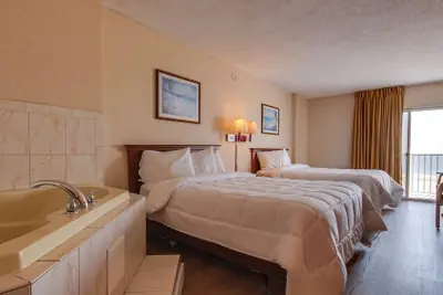 Photo 5 - Ocean 1 Hotel and Suites