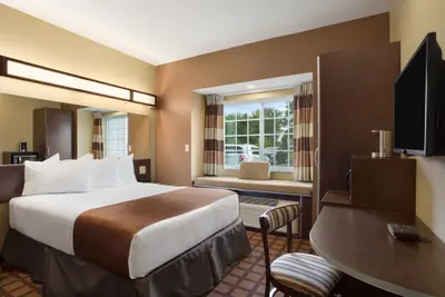 Photo 5 - Microtel Inn & Suites by Wyndham Carrollton