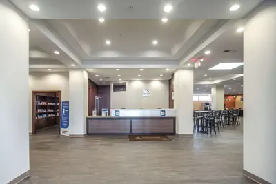 Photo 5 - Sleep Inn & Suites and Conference Center Downtown