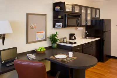 Photo 4 - Candlewood Suites Bloomington by IHG