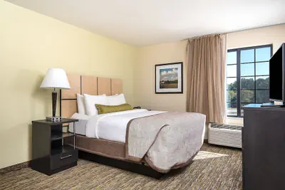 Photo 5 - Candlewood Suites Bloomington by IHG
