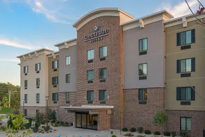 Photo 2 - Candlewood Suites Bloomington by IHG