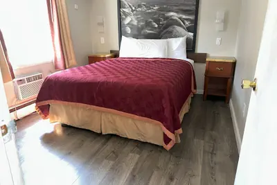 Photo 5 - Alpine Inn and Spa