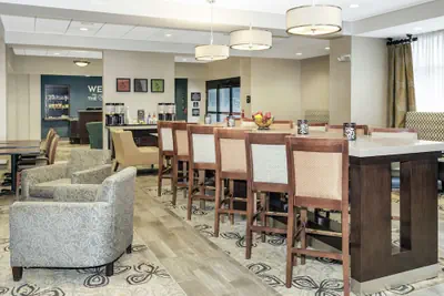 Photo 3 - Hampton Inn Philadelphia/Voorhees