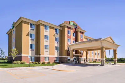 Photo 2 - Holiday Inn Express & Suites York by IHG