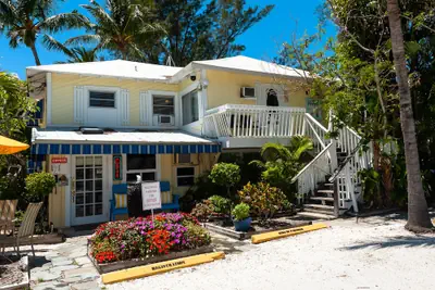 Photo 3 - Cedar Cove Resort and Cottages