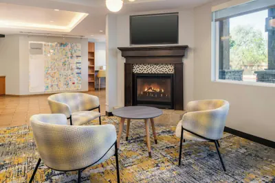 Photo 2 - TownePlace Suites by Marriott Lancaster, CA