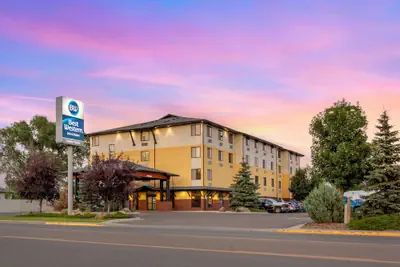 Photo 2 - Best Western Golden Prairie Inn & Suites