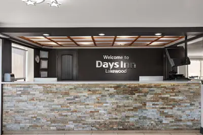 Photo 5 - Days Inn by Wyndham Lakewood South Tacoma