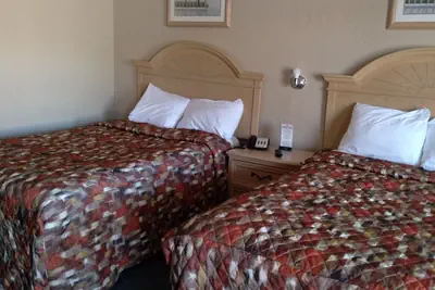 Photo 5 - Budget Lodge of Mount Dora