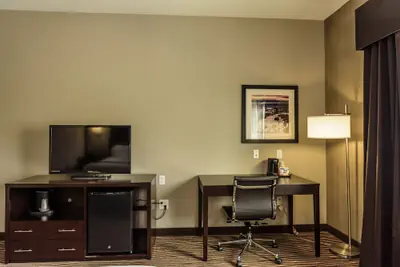 Photo 4 - Holiday Inn Express Cheektowaga North East by IHG
