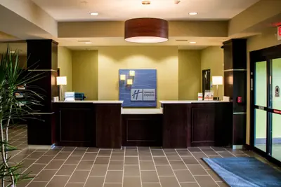 Photo 2 - Holiday Inn Express & Suites Sikeston Southwest by IHG