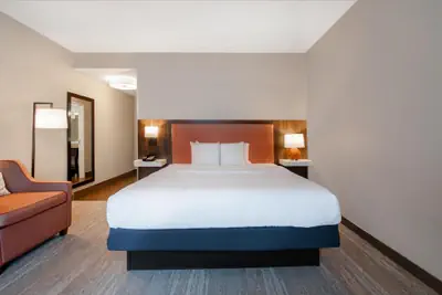 Photo 2 - Hampton Inn & Suites Harvey/New Orleans West Bank