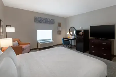 Photo 5 - Hampton Inn & Suites Harvey/New Orleans West Bank