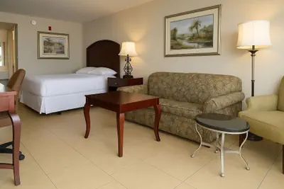 Photo 5 - Serena Inn