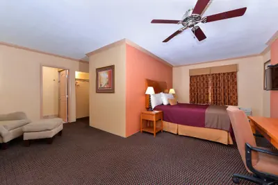 Photo 4 - Americas Best Value Inn Porterville