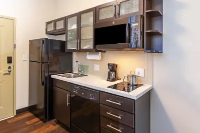 Photo 4 - Candlewood Suites Midland SW by IHG