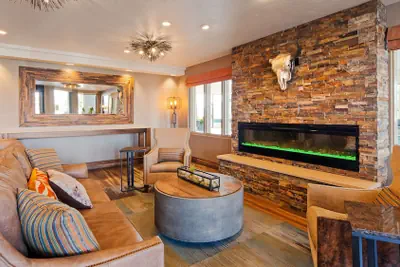 Photo 2 - Best Western Plus Cottontree Inn
