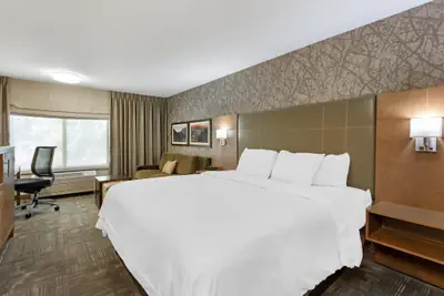 Photo 2 - Best Western Plus Cottontree Inn