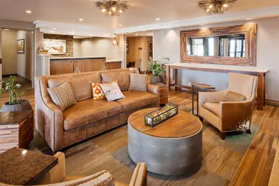 Photo 3 - Best Western Plus Cottontree Inn