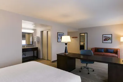 Photo 4 - Hampton Inn & Suites Wilmington Christiana