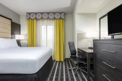 Photo 4 - Holiday Inn Express & Suites Norman by IHG