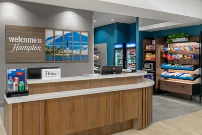 Photo 4 - Hampton Inn & Suites Coconut Creek