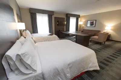 Photo 4 - Hampton Inn & Suites Oklahoma City Airport